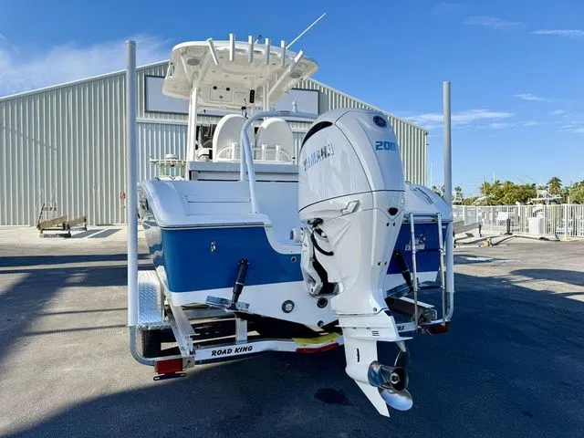 Slide: The Image of Sea Pro 222 Center Console 2026 - 8