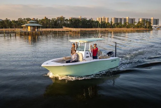 The Image of Sea Pro 242 Center Console DLX 2026 - 1