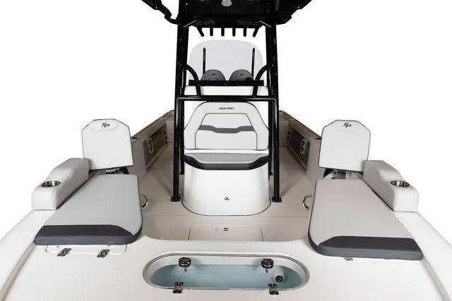 Slide: The Image of Sea Pro 250 DLX BAY 2026 - 16