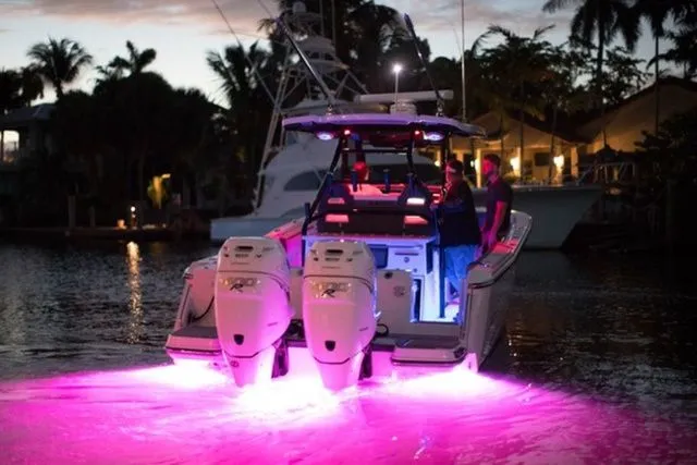 Slide: The Image of Blackfin 332 CC 2026 - 13