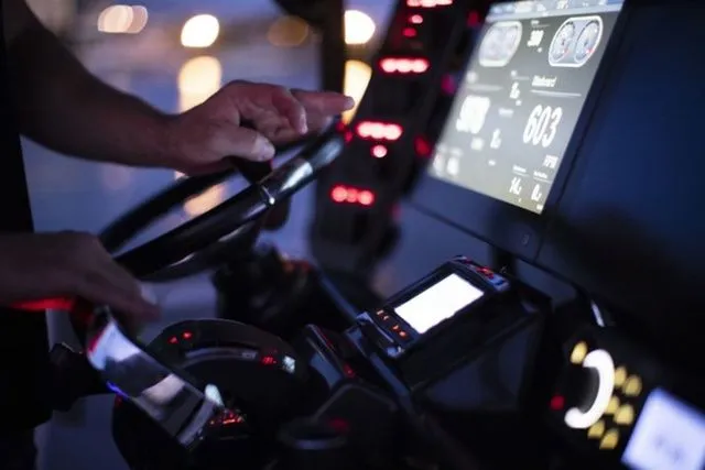 Slide: The Image of Blackfin 332 CC 2026 - 14