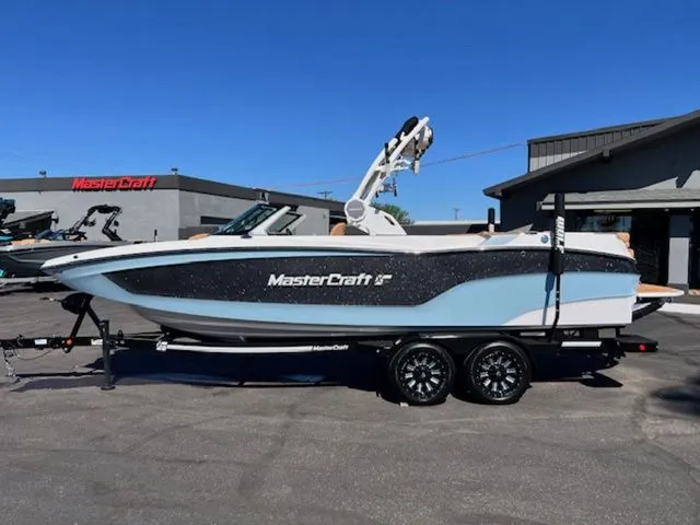 The Image of MasterCraft XT24 2026 - 1