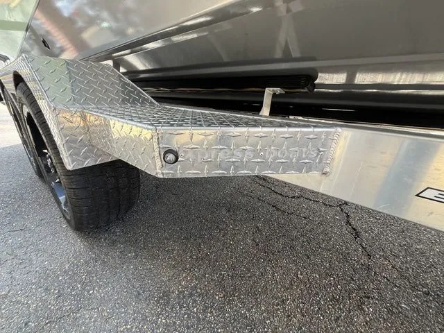 Slide: The Image of Xpress X23B Lounge 2025 - 15