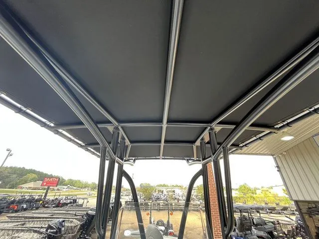 Slide: The Image of Xpress X23B Lounge 2025 - 18