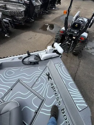 Slide: The Image of Xpress X23B Lounge 2025 - 26