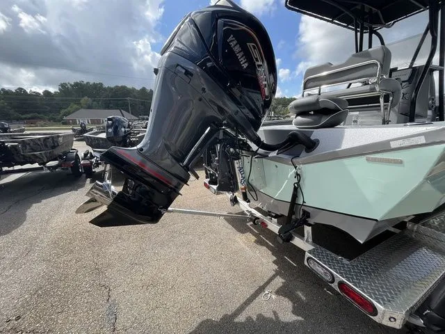 Slide: The Image of Xpress X23B Lounge 2025 - 9