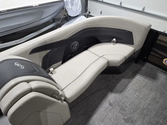 Slide: The Image of Barletta Cabrio 22UC 2026 - 19