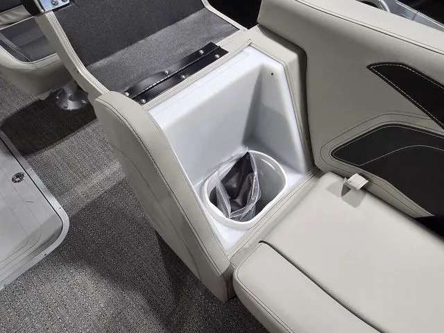 Slide: The Image of Barletta Cabrio 22UC 2026 - 20