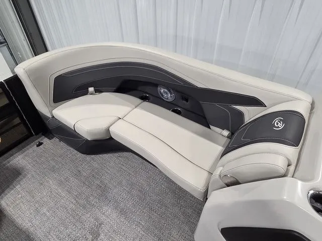 Slide: The Image of Barletta Cabrio 22UC 2026 - 22