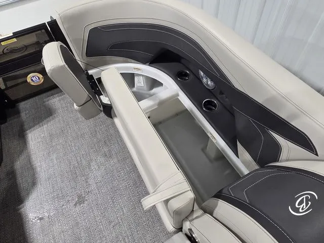 Slide: The Image of Barletta Cabrio 22UC 2026 - 23