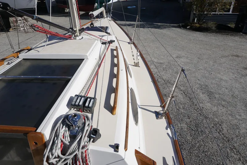 Slide: The Image of 2006 Alerion Express 28 sailboat deck with rigging and winch details. - 22
