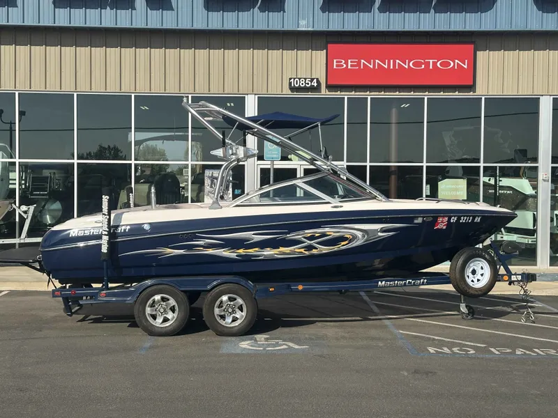 Slide: The Image of MasterCraft X2 2006 - 1