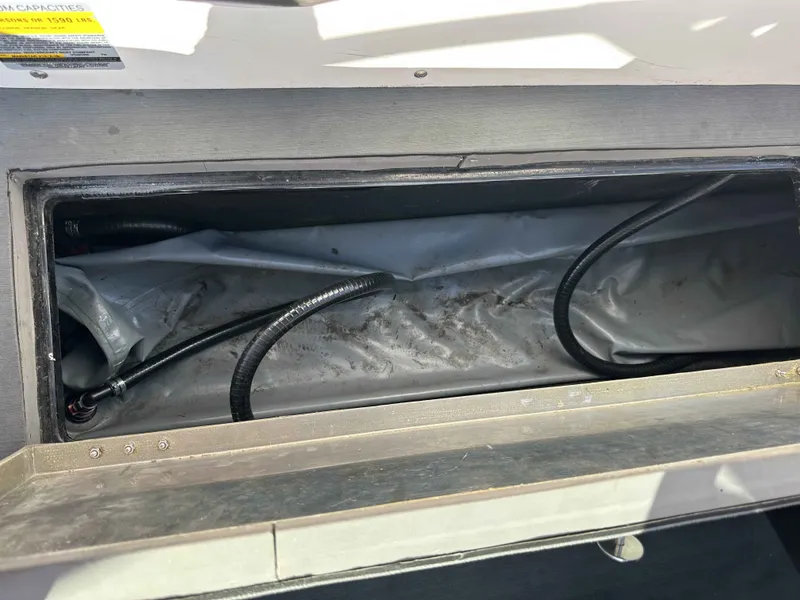 Slide: The Image of MasterCraft X2 2006 - 16