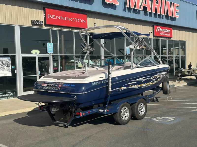 Slide: The Image of MasterCraft X2 2006 - 3