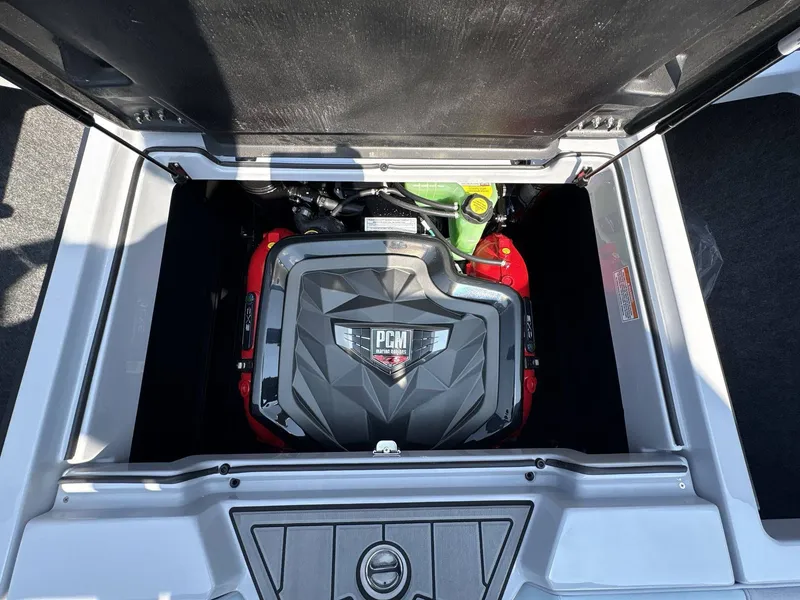 Slide: The Image of Nautique Super Air Nautique GS20 2026 - 17