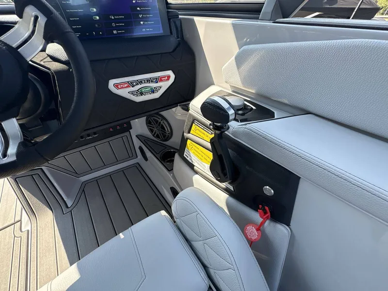 Slide: The Image of Nautique Super Air Nautique GS20 2026 - 27