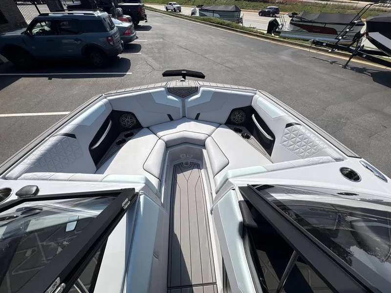 Slide: The Image of Nautique Super Air Nautique GS20 2026 - 41