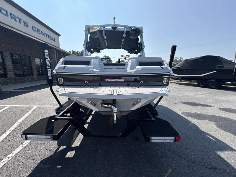 Slide: The Image of Nautique Super Air Nautique GS20 2026 - 5
