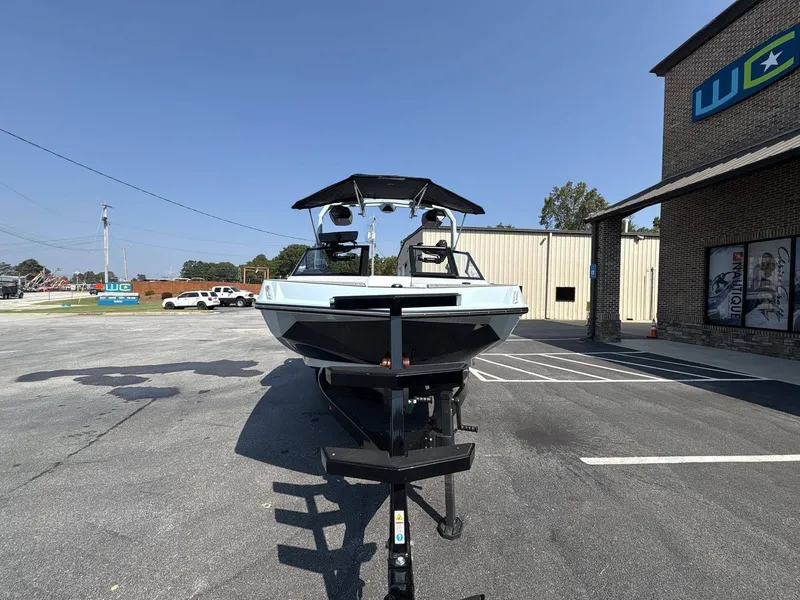 Slide: The Image of Nautique Super Air Nautique GS20 2026 - 8