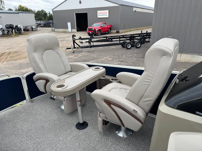 Slide: The Image of Premier 250 Intrigue Pontoon with 140HP Suzuki Fourstroke EFI 2013 - 16