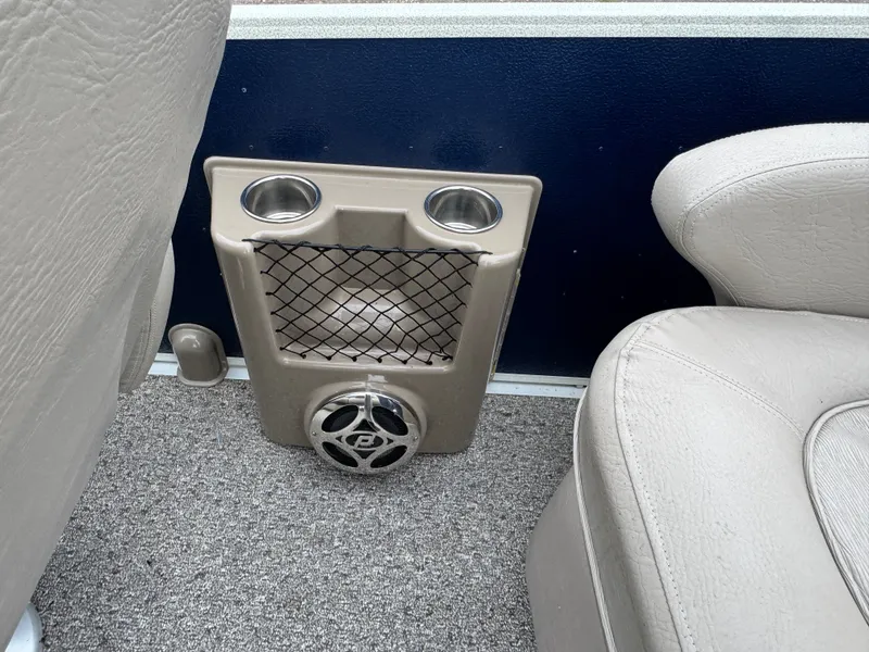 Slide: The Image of Premier 250 Intrigue Pontoon with 140HP Suzuki Fourstroke EFI 2013 - 22