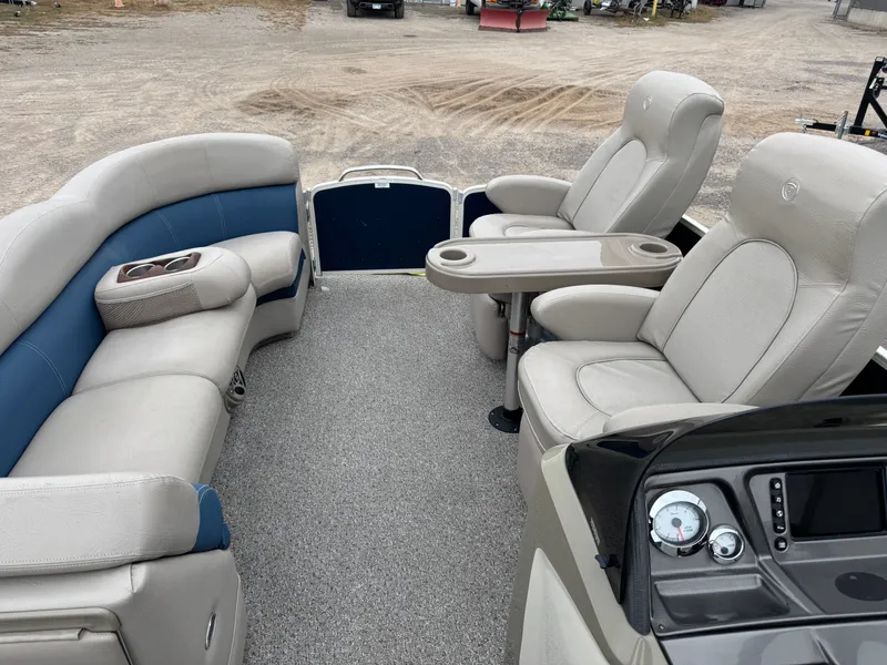 Slide: The Image of Premier 250 Intrigue Pontoon with 140HP Suzuki Fourstroke EFI 2013 - 3