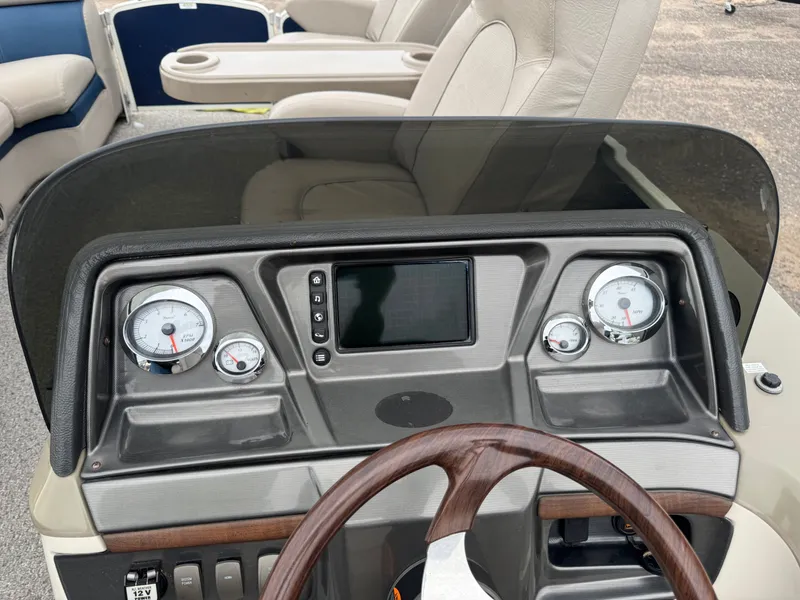 Slide: The Image of Premier 250 Intrigue Pontoon with 140HP Suzuki Fourstroke EFI 2013 - 32