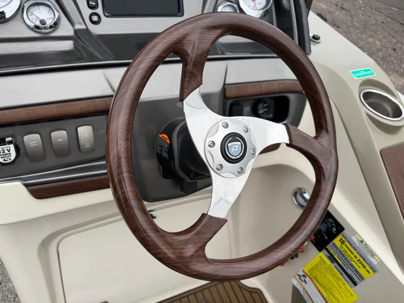 Slide: The Image of Premier 250 Intrigue Pontoon with 140HP Suzuki Fourstroke EFI 2013 - 34