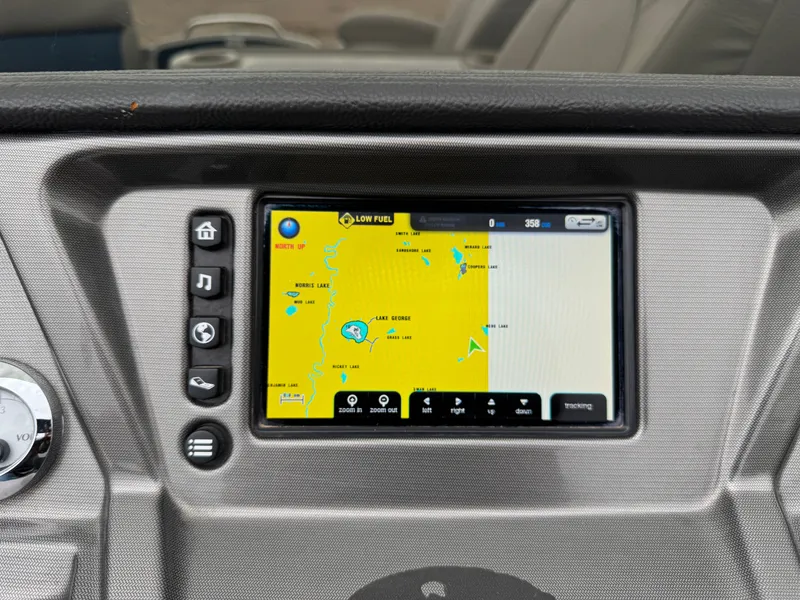 Slide: The Image of Premier 250 Intrigue Pontoon with 140HP Suzuki Fourstroke EFI 2013 - 39