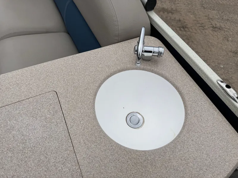 Slide: The Image of Premier 250 Intrigue Pontoon with 140HP Suzuki Fourstroke EFI 2013 - 42