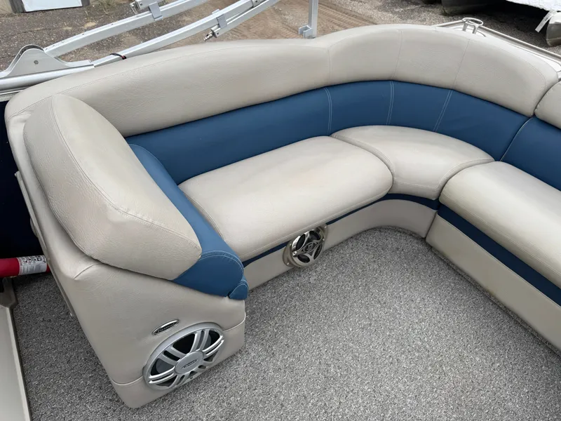 Slide: The Image of Premier 250 Intrigue Pontoon with 140HP Suzuki Fourstroke EFI 2013 - 48