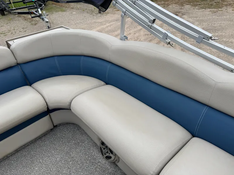 Slide: The Image of Premier 250 Intrigue Pontoon with 140HP Suzuki Fourstroke EFI 2013 - 49