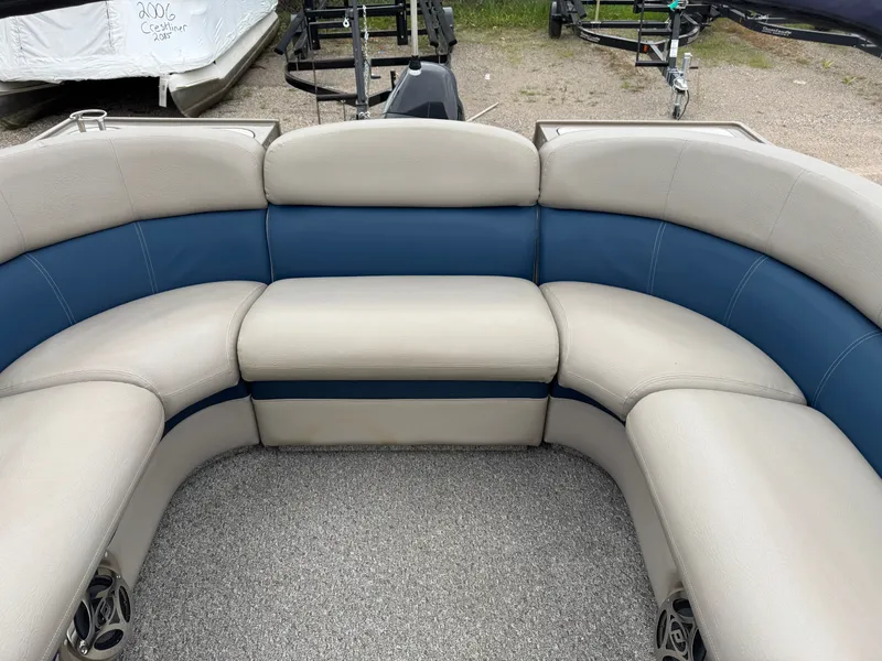 Slide: The Image of Premier 250 Intrigue Pontoon with 140HP Suzuki Fourstroke EFI 2013 - 54