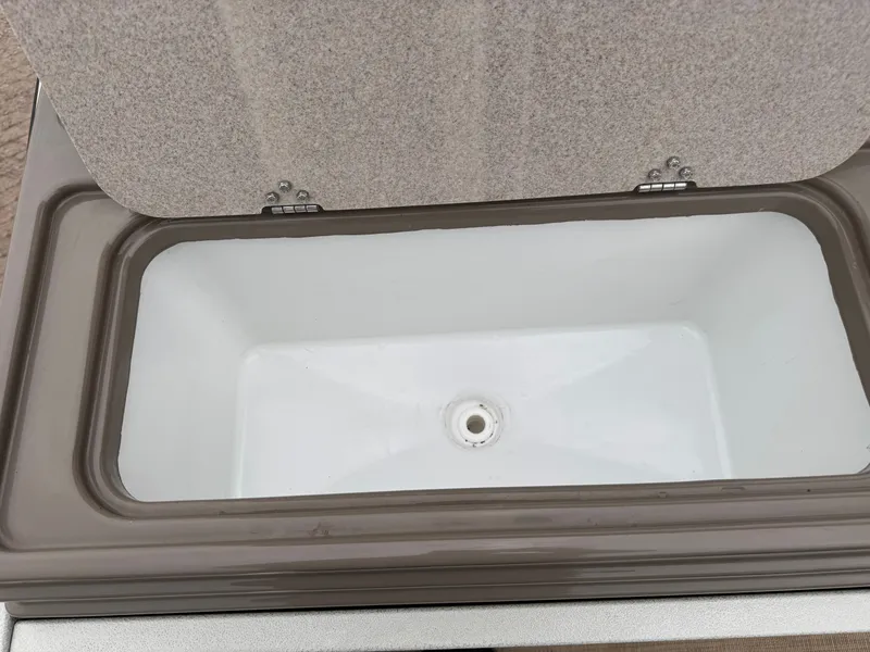 Slide: The Image of Premier 250 Intrigue Pontoon with 140HP Suzuki Fourstroke EFI 2013 - 67