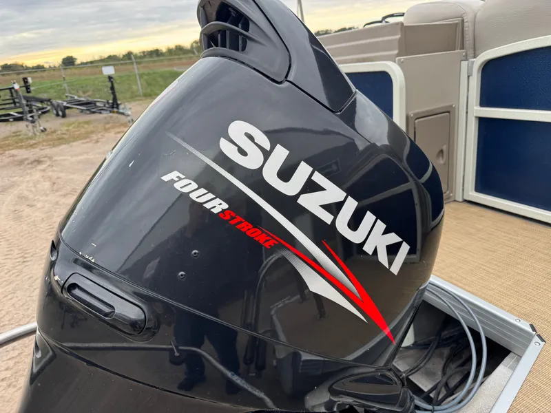 Slide: The Image of Premier 250 Intrigue Pontoon with 140HP Suzuki Fourstroke EFI 2013 - 69
