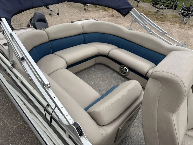 Slide: The Image of Premier 250 Intrigue Pontoon with 140HP Suzuki Fourstroke EFI 2013 - 7