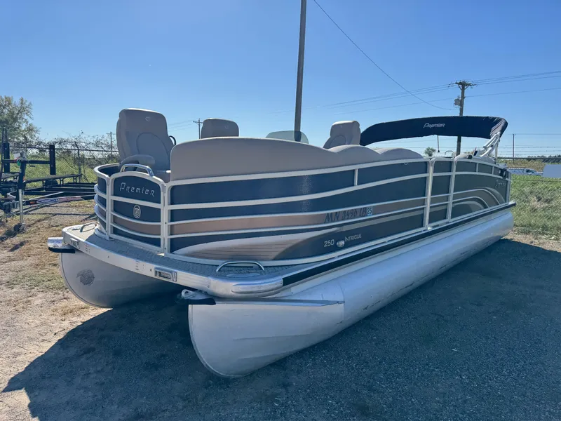 Slide: The Image of Premier 250 Intrigue Pontoon with 140HP Suzuki Fourstroke EFI 2013 - 75