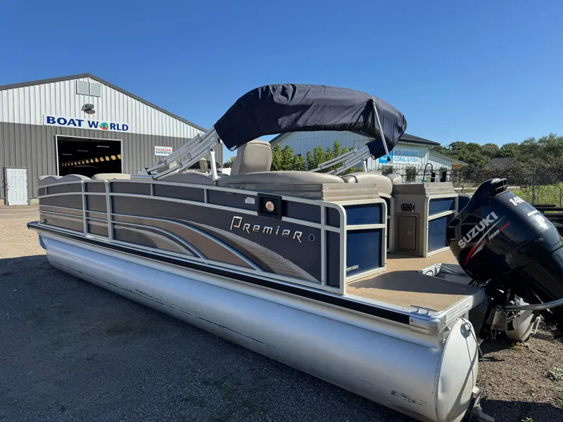 Slide: The Image of Premier 250 Intrigue Pontoon with 140HP Suzuki Fourstroke EFI 2013 - 80