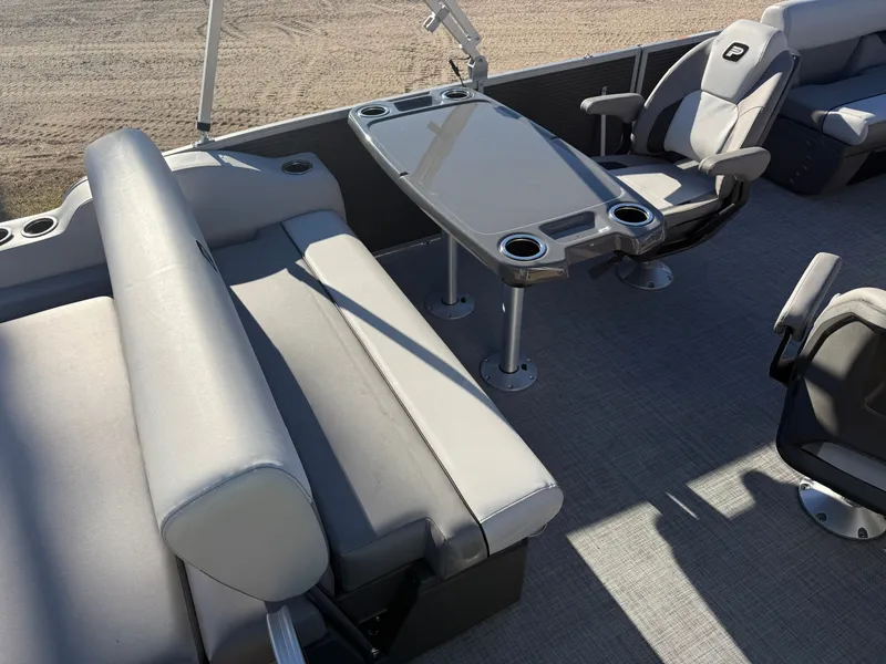 Slide: The Image of Princecraft Vectra 21 RL 2026 - 19