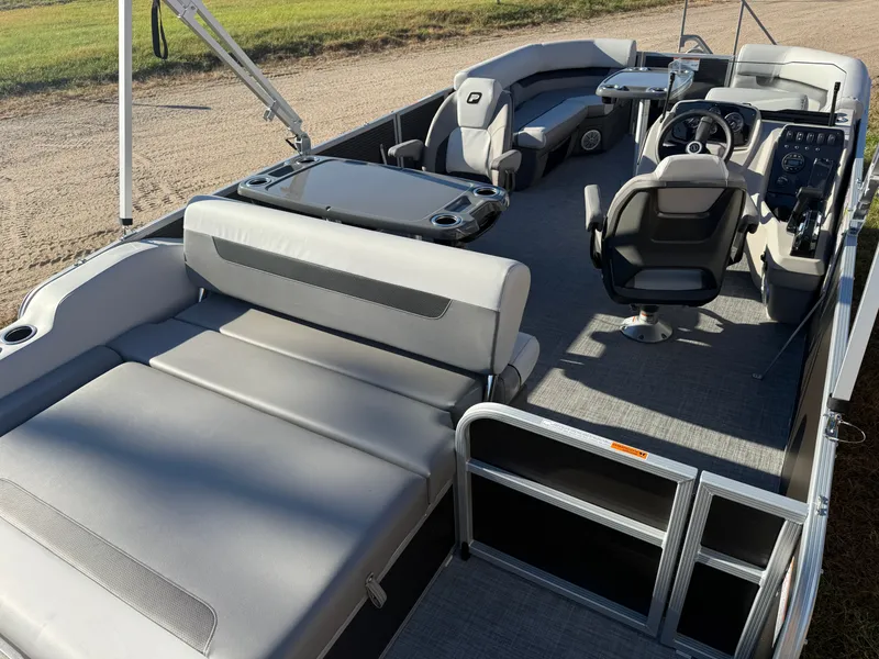 Slide: The Image of Princecraft Vectra 21 RL 2026 - 22