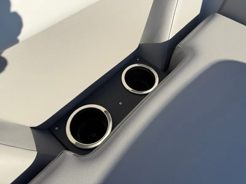 Slide: The Image of Princecraft Vectra 21 RL 2026 - 27