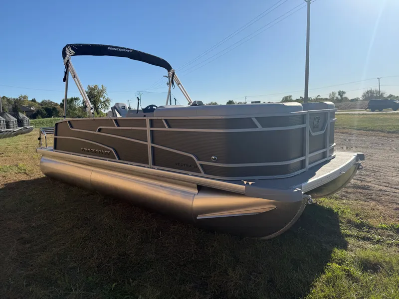 Slide: The Image of Princecraft Vectra 21 RL 2026 - 39