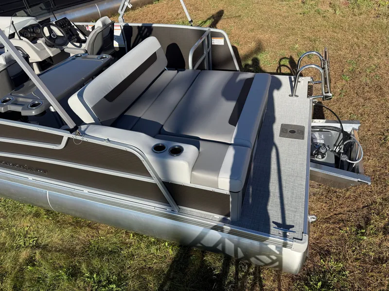 Slide: The Image of Princecraft Vectra 21 RL 2026 - 4