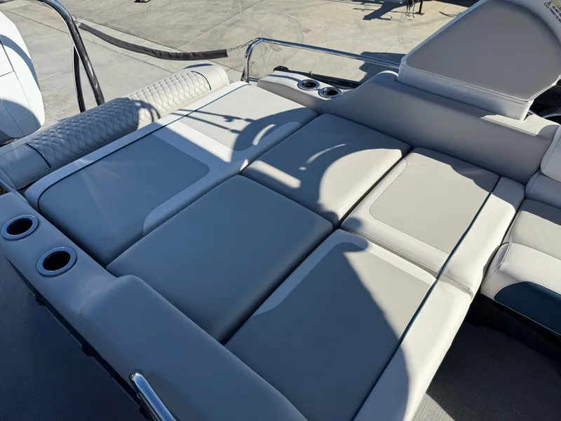 Slide: The Image of Avalon 25' Excalibur LTD Flex Lounge w/ 400HP Mercury! 2026 - 14