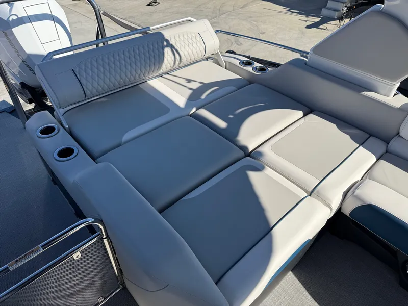 Slide: The Image of Avalon 25' Excalibur LTD Flex Lounge w/ 400HP Mercury! 2026 - 6