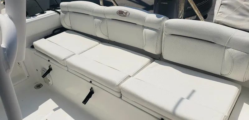 Slide: The Image of Sea Hunt Ultra 211 2018 - 13