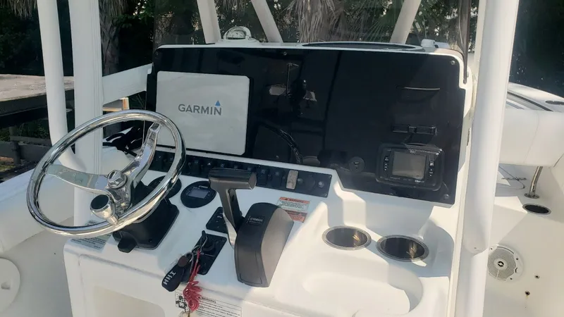 Slide: The Image of Sea Hunt Ultra 211 2018 - 17