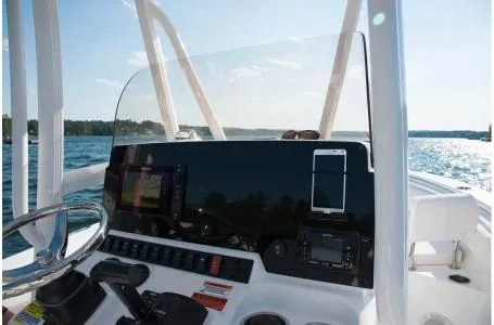 Slide: The Image of Sea Hunt Ultra 211 2018 - 18