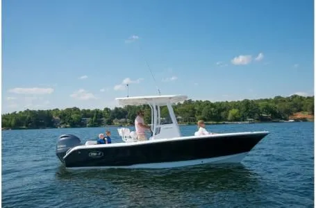 Slide: The Image of Sea Hunt Ultra 211 2018 - 3