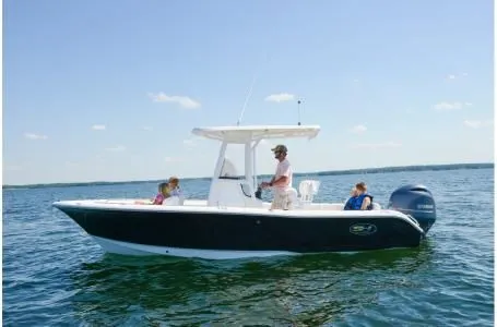 Slide: The Image of Sea Hunt Ultra 211 2018 - 4